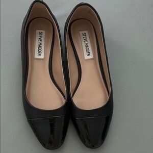 Steve Madden Black Flats Classic Ballet Design